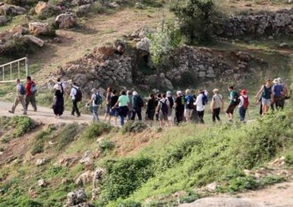 بيت لحم: مستوطنون يقتحمون منطقة برك سليمان السياحية