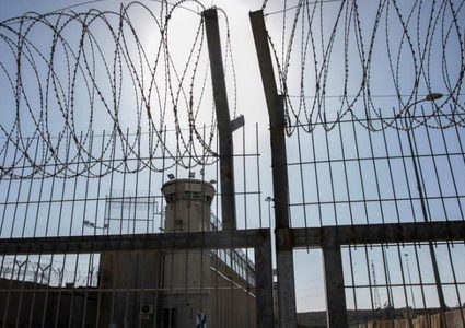 هيئة شؤون الأسرى توضح سبب إرجاء الأسرى الإداريين إضرابهم عن الطعام