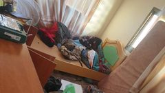 الاحتلال يعبث بمحتويات منزل المحرر عاصم أبو الهيجا بعد اعتقاله في جنين، فجر اليوم"