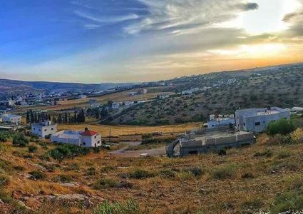 الطقس: أجواء غائمة جزئيا والحرارة أدنى من معدلها العام درجتين مئويتين