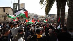 وقفة في نابلس للتنديد بجريمة الاحتلال في جنين