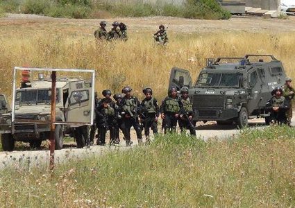 قوات الاحتلال تشدد من إجراءاته العسكرية في محيط نابلس