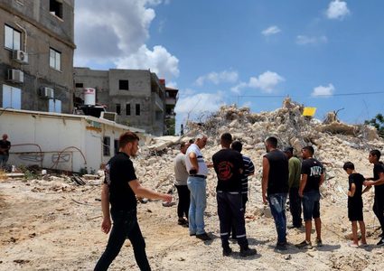 الاحتلال يهدم منزلًا لعائلة صبح في قرية الشيخ دنون