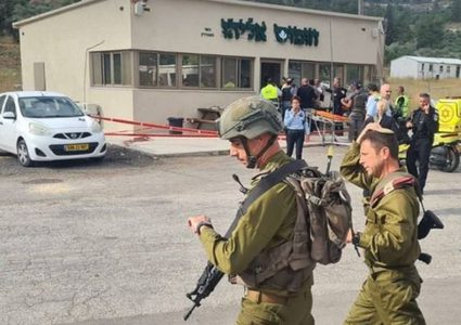 مقتل 4 مستوطنين وإصابة أخرين في عملية إطلاق نار قرب مستوطنة عيلي