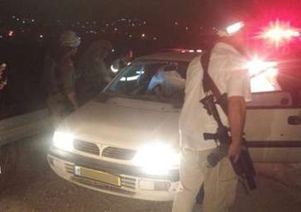 مستوطنون يعتدون على مركبات المواطنين في الأغوار الشمالية