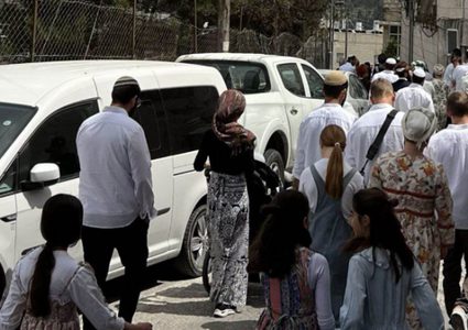 الاحتلال يعتقل شابا من الخليل