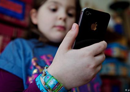 "هل وصلت للبيت؟".. آبل تقدم ميزة مريحة للآباء والأمهات