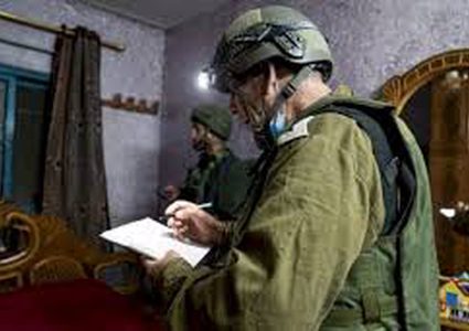 الاحتلال يقتحم عوريف ويأخذ مقاسات منزلين تمهيدا لهدمهما