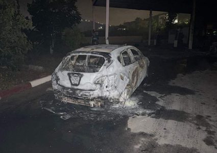 مستطونون يحرقون مركبات المواطنين في اللبن