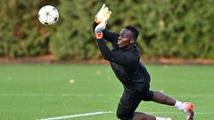 صحافي إنجليزي: صفقة ميندي للأهلي في مراحلها الأخيرة