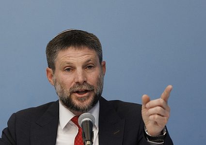 سموتريتش: "نقترب من إتخاذ خطوة كبيرة في الضفة الغربية"