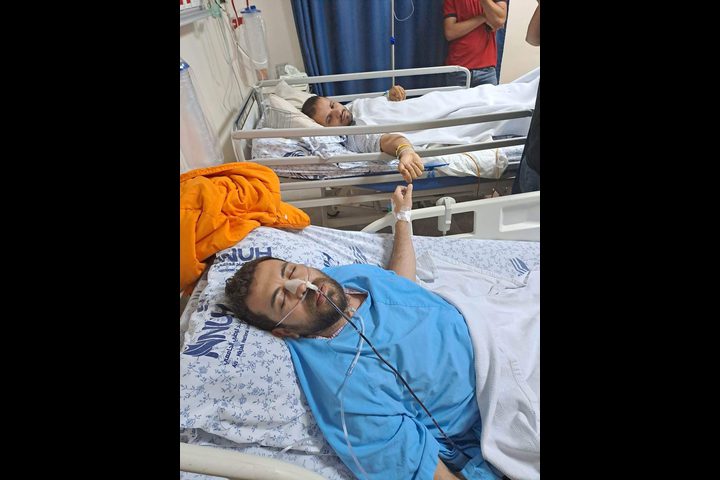 رصاص إسرائيل والنار العشوائي يجمعان صحفيين فلسطينيين في غرفة واحدة