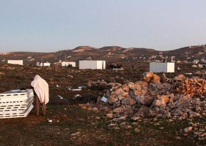 المستوطنون يقيمون بؤرة جديدة شمال شرق القدس
