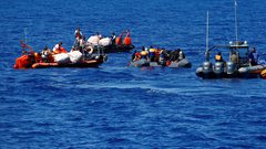 اتهام إسبانيا والمغرب بالتباطؤ في إنقاذ مهاجرين عالقين في البحر