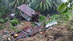 مصرع 19 شخصا في فيضانات وانزلاقات تربة في جنوب آسيا