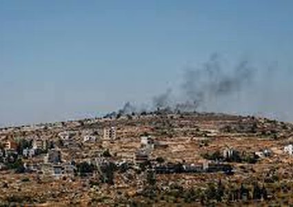 إحراق منازل ومركبات بهجوم المستوطنين المتواصل على أم صفا برام الله