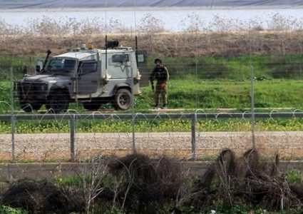الاحتلال يزعم اعتقال فلسطيني على حدود غزة