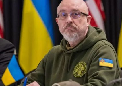 وزير الدفاع الأوكراني يبحث مع نظيره الأمريكي الاضطرابات في روسيا