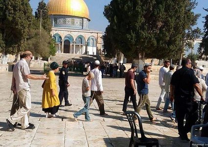 مستوطنون يقتحمون الأقصى ويؤدون طقوسًا تلمودية