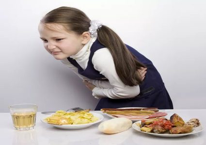 أعراض وعلاج التسمم الغذائي