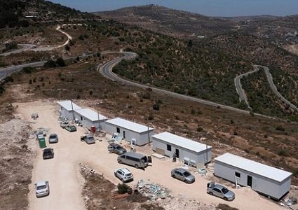 محكمة الاحتلال تمنع إخلاء بؤرة استيطانية جديدة بالضفة الغربية