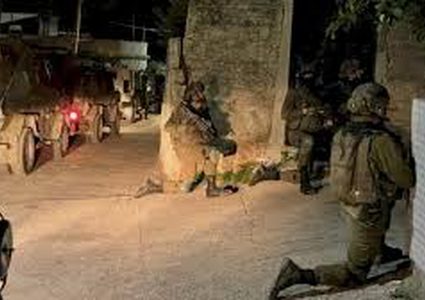 الاحتلال يقتحم قرية برقبن ويحاصر منزلا