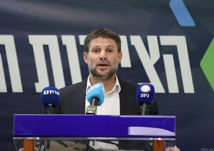 سموتريتش يدعم علنًا إرهاب المستوطنين في الضفة الغربية