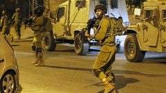 قوات الاحتلال تشدد من إجراءاتها العسكرية في محيط رام الله