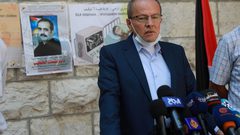 ذوقان: الأسرى في ريمون والنقب يعلنون الحداد على رحيل قدري أبو بكر