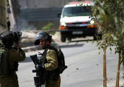 قوات الاحتلال يتصيب ثلاثة شبان وتعتقل اثنين منهم في جنين