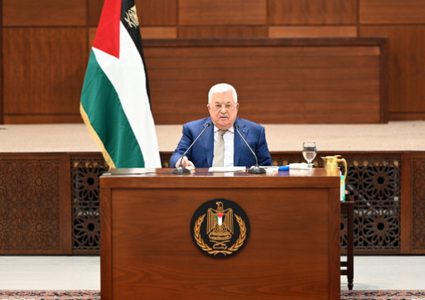 الرئيس عباس: وجهت الحكومة لتوفير كل ما يلزم لمدينة جنين ومخيمها