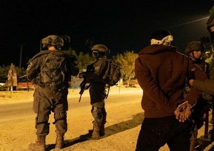 إصابة عدد من المواطنين بينهم أربع نساء خلال مواجهات مع الاحتلال في الخليل