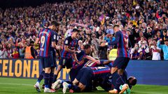 لاعب برشلونة يغير موقفه.. ويدرس عرض الهلال