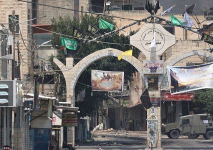 الجيش الإسرائيلي"لدينا ١٠ أهداف متبقية في المخيم"