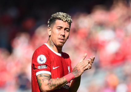 الأهلي السعودي يعلن ضم البرازيلي فيرمينو