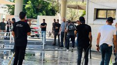 بدء أعمال التنظيف في مستشفى جنين الحكومي عقب انتهاء العدوان الاسرائيلي على جنين