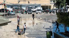 بدء أعمال التنظيف في مستشفى جنين الحكومي عقب انتهاء العدوان الاسرائيلي على جنين