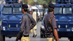 مقتل جنديين وصبي في هجوم انتحاري استهدف نقطة أمنية في باكستان