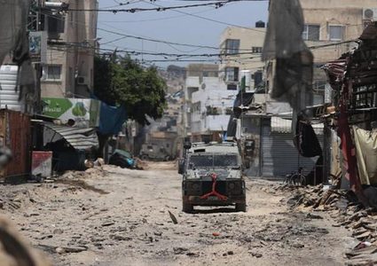 الدفاع المدني والإسعاف يواصون البحث عن مخلفات للاحتلال في مخيم جنين