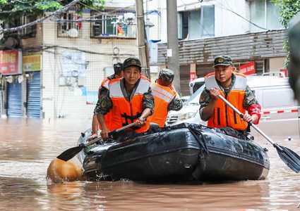 15 قتيلا جراء أمطار غزيرة جنوب غرب الصين