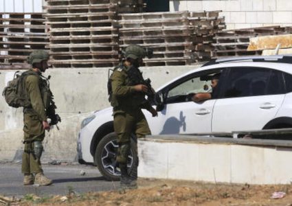 الاحتلال يطلق الرصاص تجاه مركبة مواطن جنوب غرب نابلس