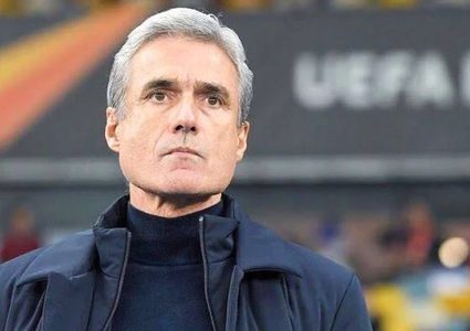 النصر يتعاقد مع المدرب البرتغالي كاسترو