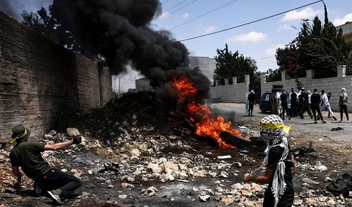إصابة شاب بجروح حرجة برصاص الاحتلال الحي في الصدر في أم صفا شمال رام الله