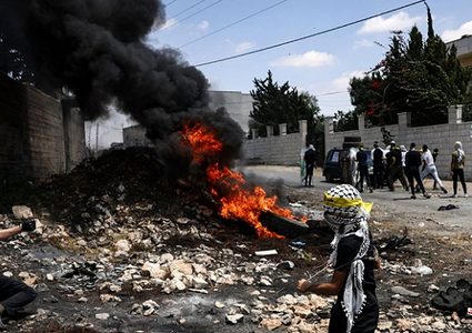 إصابة شاب بجروح حرجة برصاص الاحتلال الحي في الصدر في أم صفا شمال رام الله