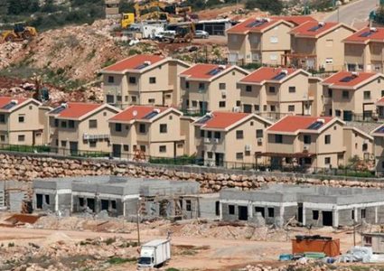 حكومة الاحتلال تبلغ "العليا" برفض إخلاء بؤرة "حومش" الاستيطانية