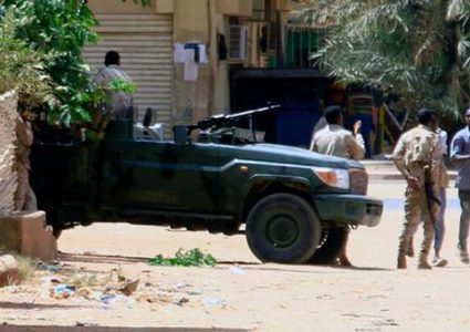 تجدد الاشتباكات بالأسلحة الثقيلة والخفيفة في الخرطوم