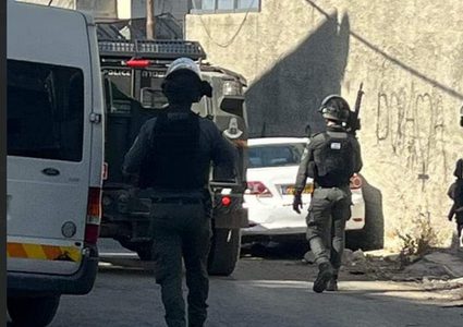 الاحتلال يقتحم شعفاط ويعتدي على مقدسيين