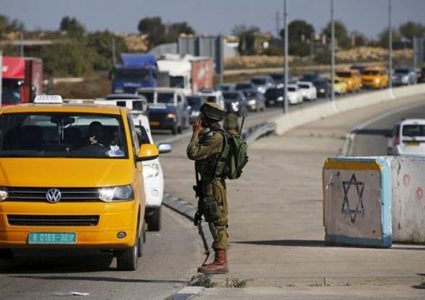 قوات الاحتلال تعيق حركة المواطنين غرب سلفيت