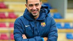 تشافي يعد صفقة برشلونة بمركز أساسي