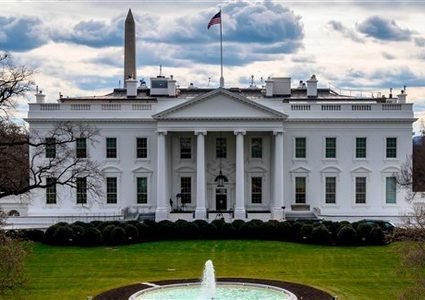 البيت الأبيض يعلق على اجتماع لافروف مع خبراء أمريكيين بنيويورك